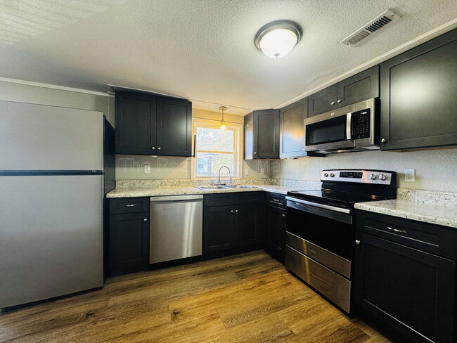 Photo - 48 Trinity Rd