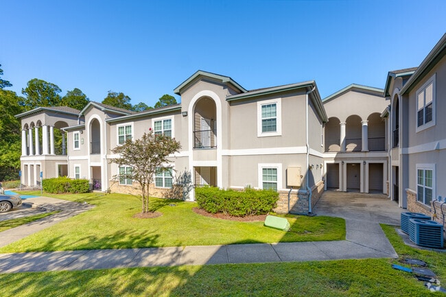 Building Photo - Pine Crest Apartments