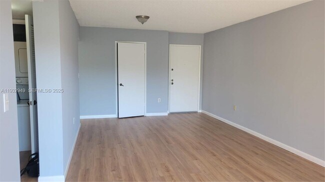 Photo - 706 NW 87th Ave Unidad 312