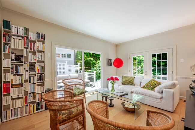 Photo - 4612 Sedgwick St NW