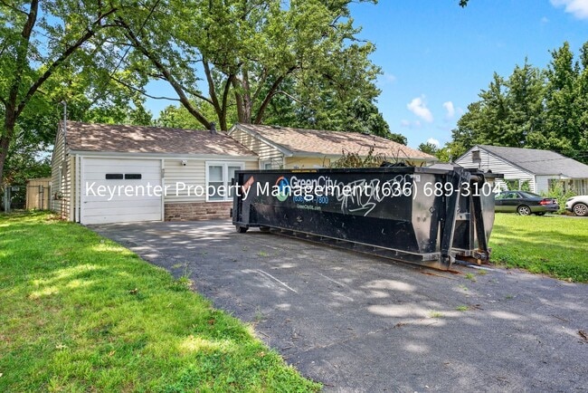 Photo - Fully Renovated 2BR/1BA Home for Rent
