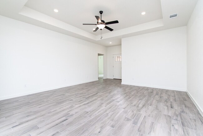 Photo - 1418 Cedar River Ln