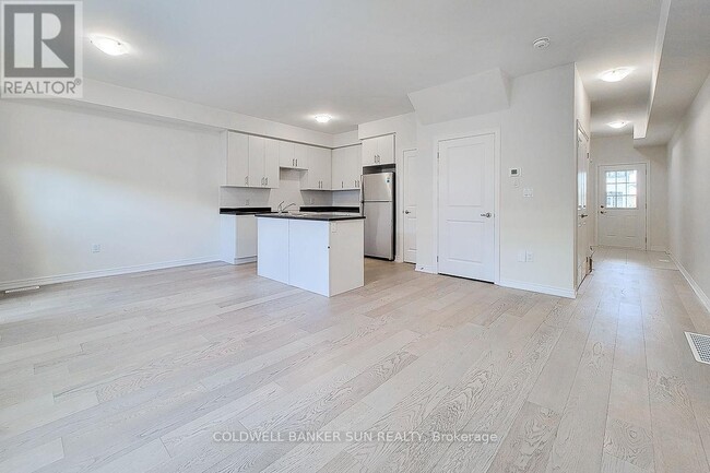 Photo - 82 Pinot Cres