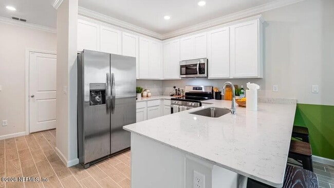 Photo - 146 Hubbard Bnd