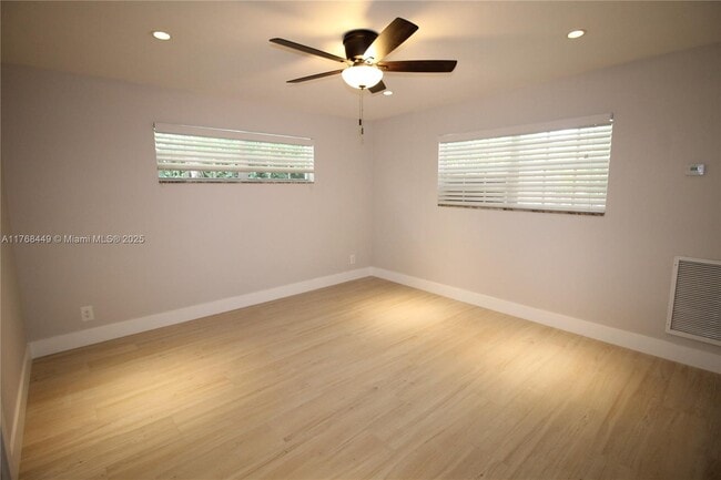 Photo - 4540 SW 15th St