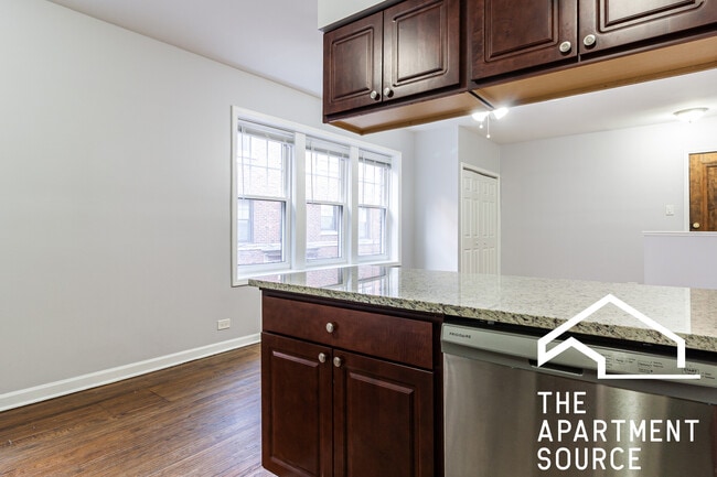 Photo - 3708 N Sheffield Ave Unit 407