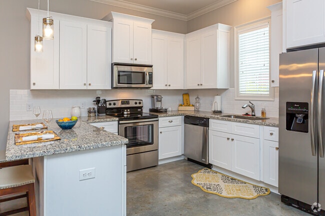 2 BR, 2 BA - 982 SF