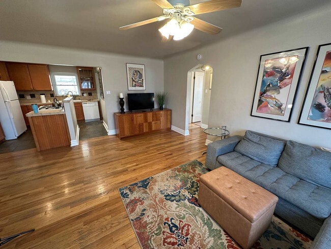 Photo - 2933 Ivanhoe St Unidad ID1357994P