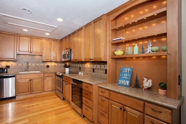 Photo - 2 bedroom in Frisco. Walk to Main Street! Garage and Yard! Hot tub!