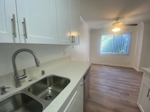 Newport Villa Apartments
