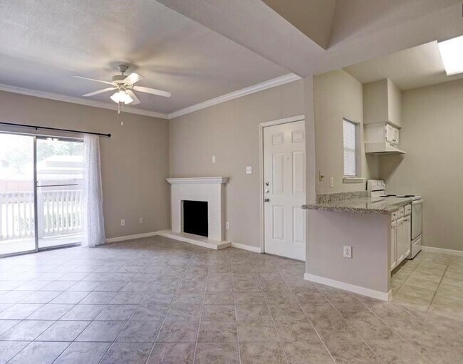 Photo - 4041 Drake St Unit 116