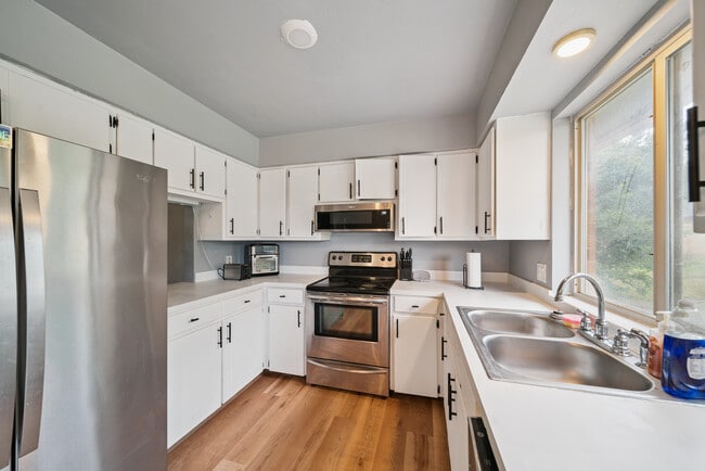 Photo - 1615 N Briarwood Dr