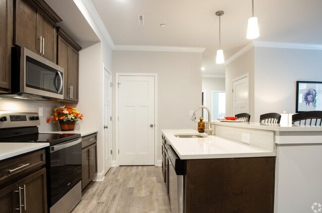 Photo - 608 W Creek Ln Unit 608