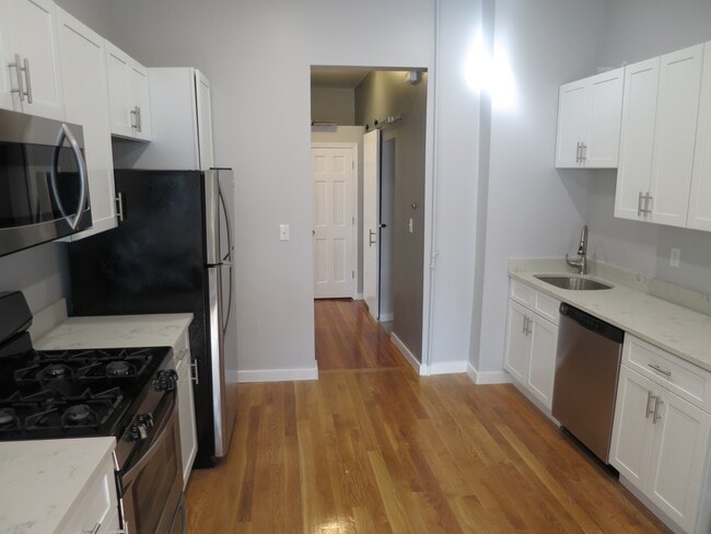 Photo - 356 Somerville Ave Unidad 1
