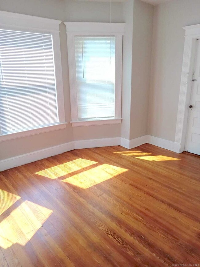 Photo - 121 Lounsbury St Unit 3E