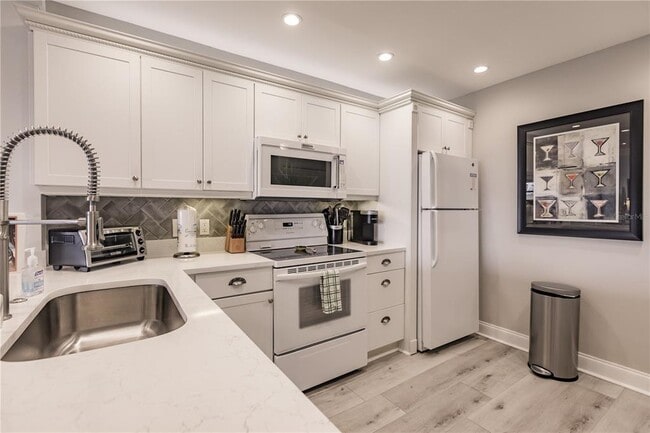 Photo - 1255 E Peppertree Dr Unit 305