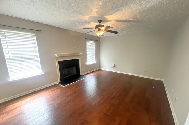 Photo - 1785 Campbell Ives Dr SE