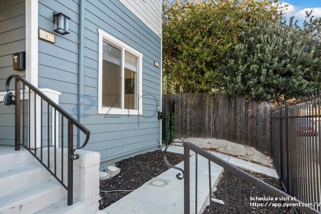 Photo - 3216 California St