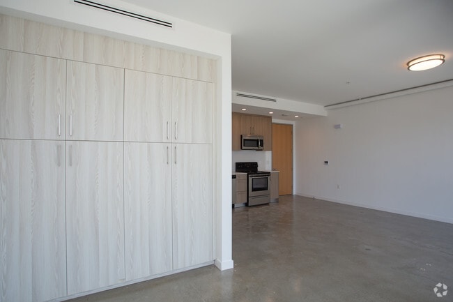 Loft A1 - 495 SF (South Side)