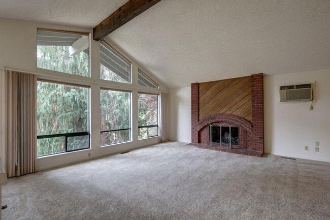 Photo - Great 4BR 2.5BA Split Entry Home in Quiet Forest Park Neighborhood