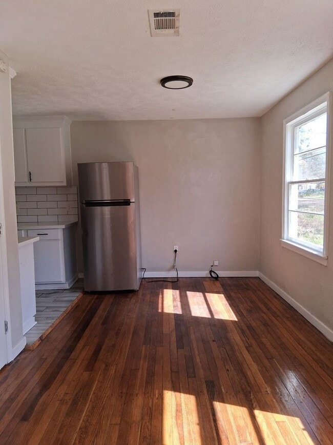 Photo - Nice 3 Bed 2 Bath North Jackson Rental on State St