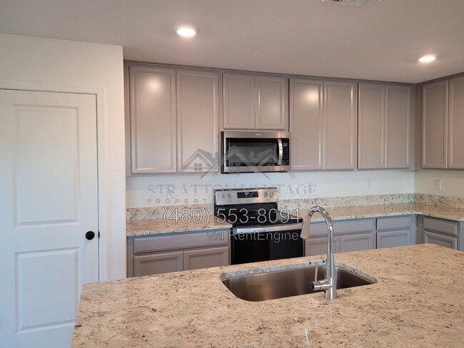 Photo - 229 N 13th Pl