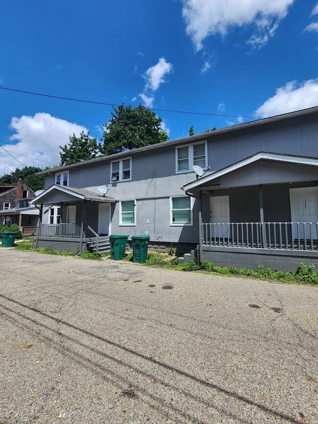 Building Photo - Oak,NW,1102-1108 Unit 1104