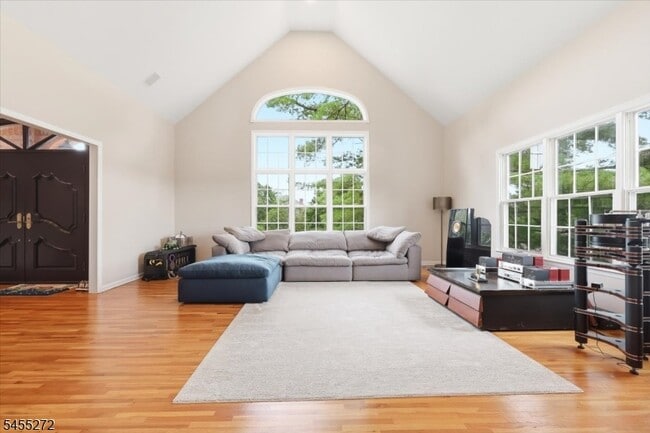 30 Homewood Dr