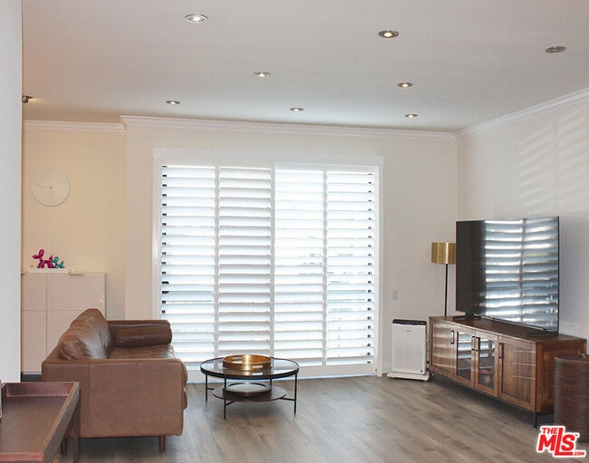 Building Photo - 2175 S Beverly Glen Blvd Unit 302