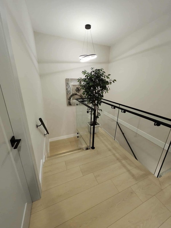 Photo - 2167 Woodlawn St
