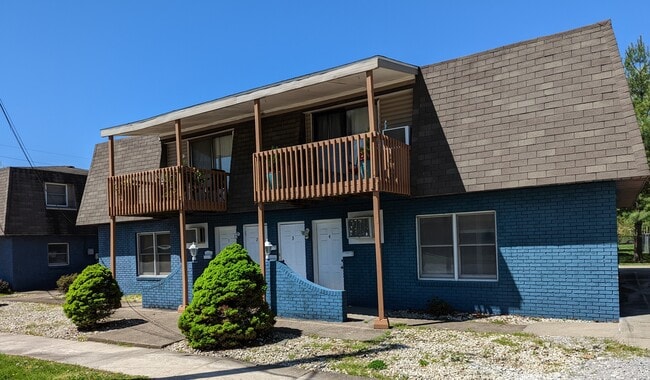 Photo - 900 N Logan St Apartments Unit 4