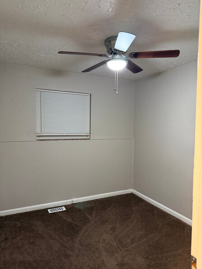 Photo - 3709-3711 Kinnear Ave Unit 3711 Kinnear Ave