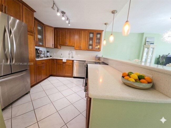Photo - 2851 NE 183rd St Unit 905E