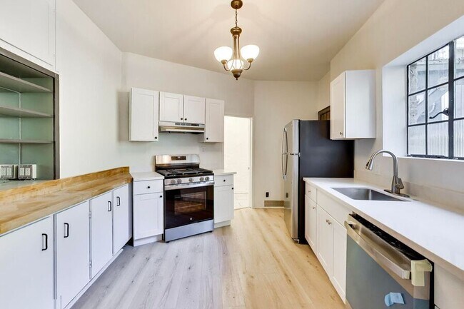 Photo - 7361 Claremont Ave Unidad 02