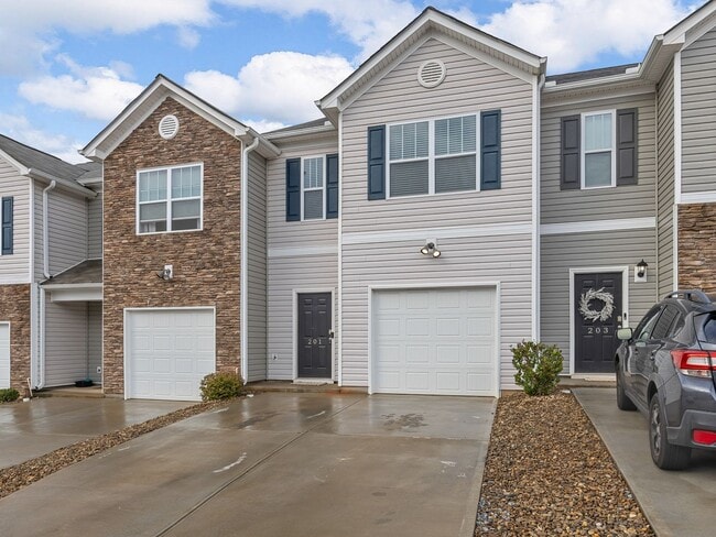Photo - Modern living meets Convenience- Townhome in Greer, SC!