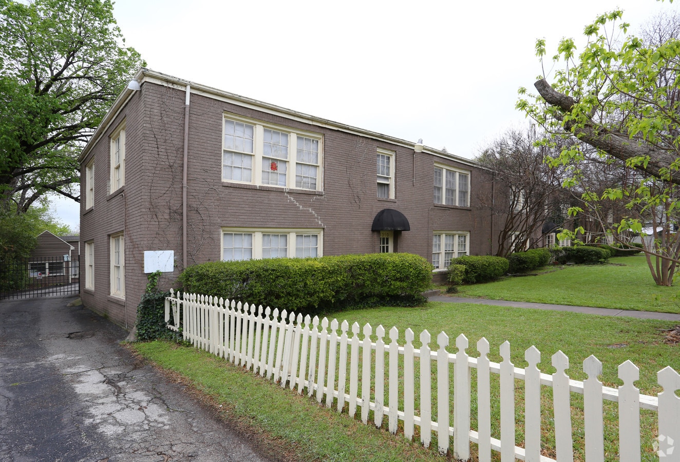 Las canchas de suizo - Courts of Swiss (old)