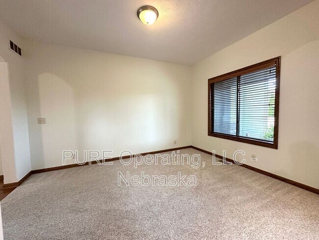 Photo - 18424 Howard St House