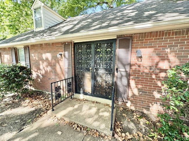 Photo - 4936 Leven Rd