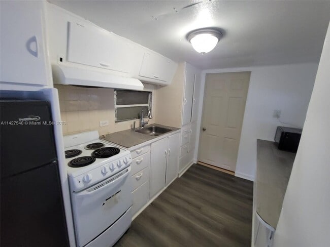 Photo - 825 SW 1st St Rental