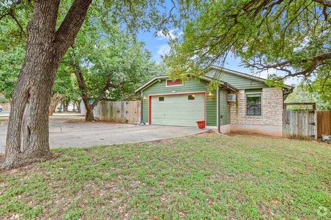 Building Photo - 12704 Acadian Trail Rental