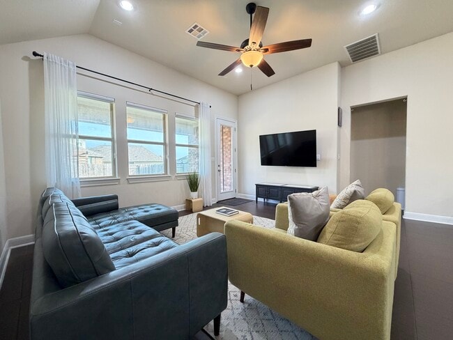 Photo - 2432 Granite Hill Dr