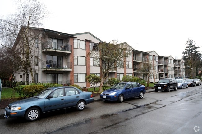 Photo - Oliver Apartments