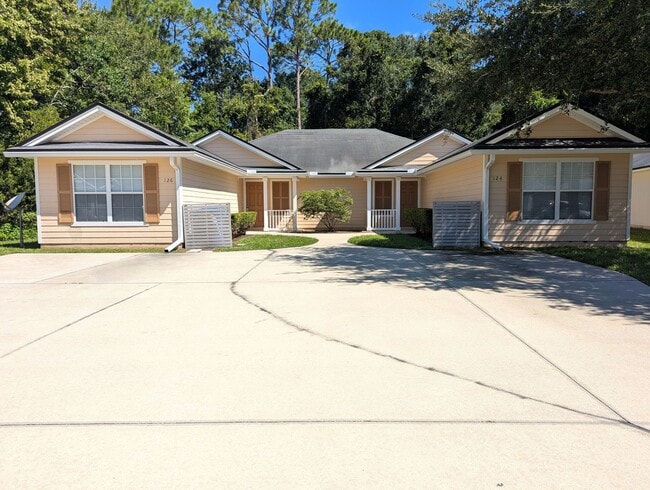 Building Photo - GREAT 3/2 Duplex READY FOR IMMEDIATE MOVE-... Rental
