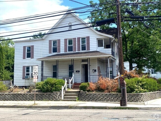 Building Photo - 1140 Vestal Ave Unit 2 North Rental