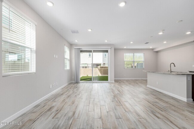 Photo - 21114 N 58th St