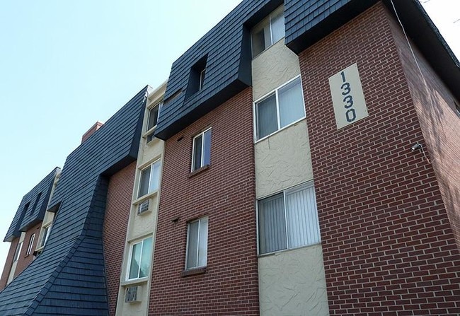 Apartments For Rent Less Than 1 000 In Denver Co Forrent Photo 1 Bedroom In Denver Co 80223