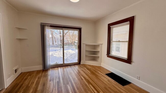 Photo - 1716 Linden Ave SE