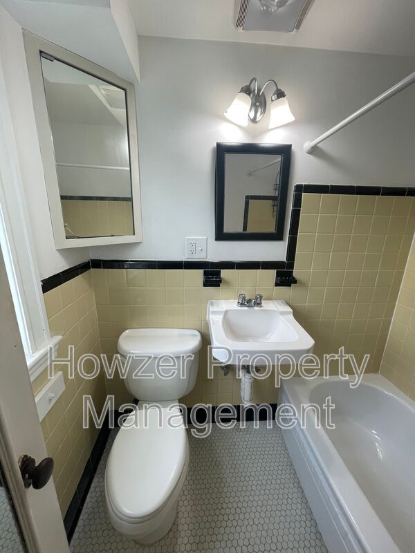 357 Main St Unit Apt 7 Condo for Rent in Barnstable, MA