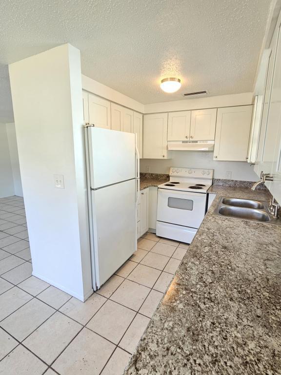 Photo - 914 67th Ave W