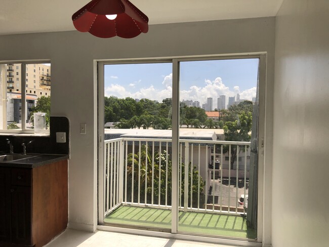 Photo - 1453 SW 3rd St Unit 306